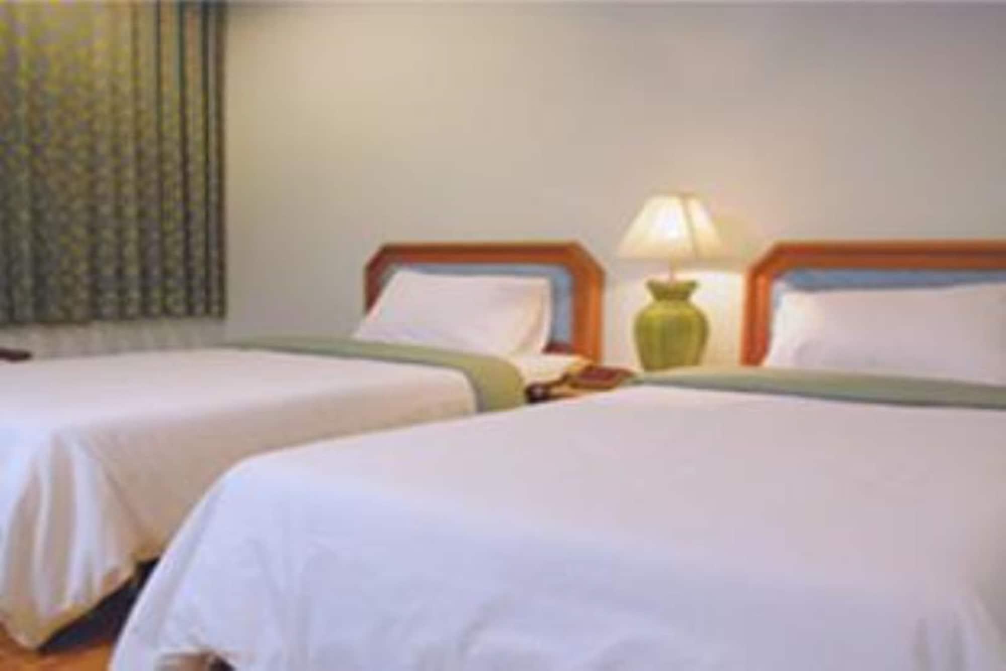 Ubon Hotel Ubon Ratchathani Buitenkant foto