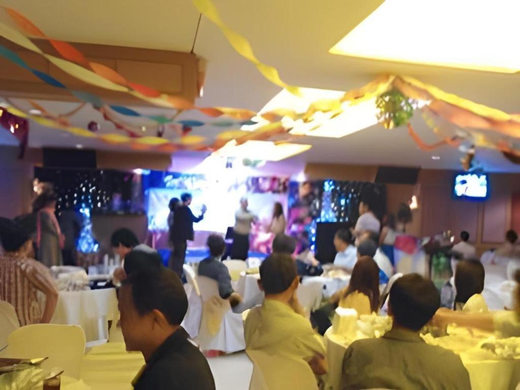 Ubon Hotel Ubon Ratchathani Buitenkant foto