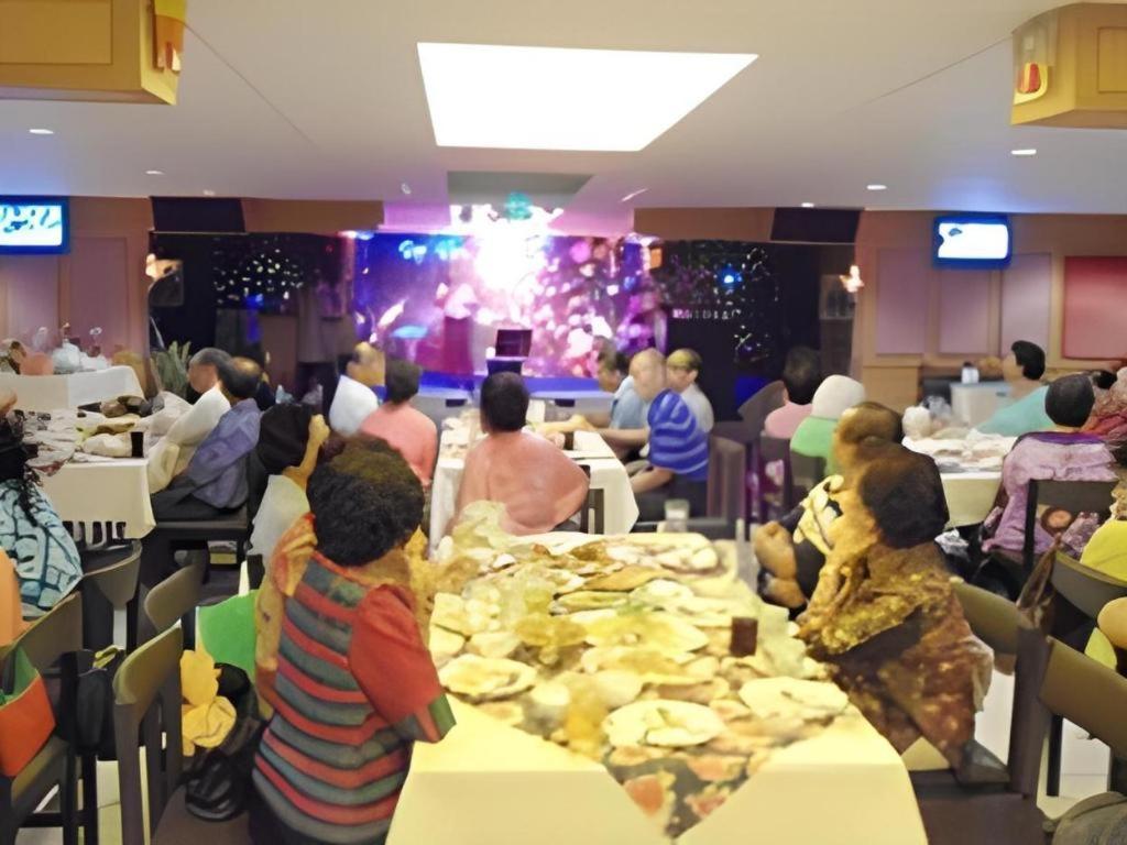 Ubon Hotel Ubon Ratchathani Buitenkant foto