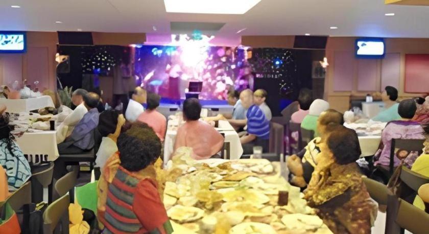 Ubon Hotel Ubon Ratchathani Buitenkant foto