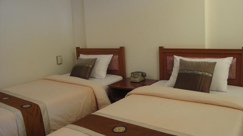 Ubon Hotel Ubon Ratchathani Buitenkant foto