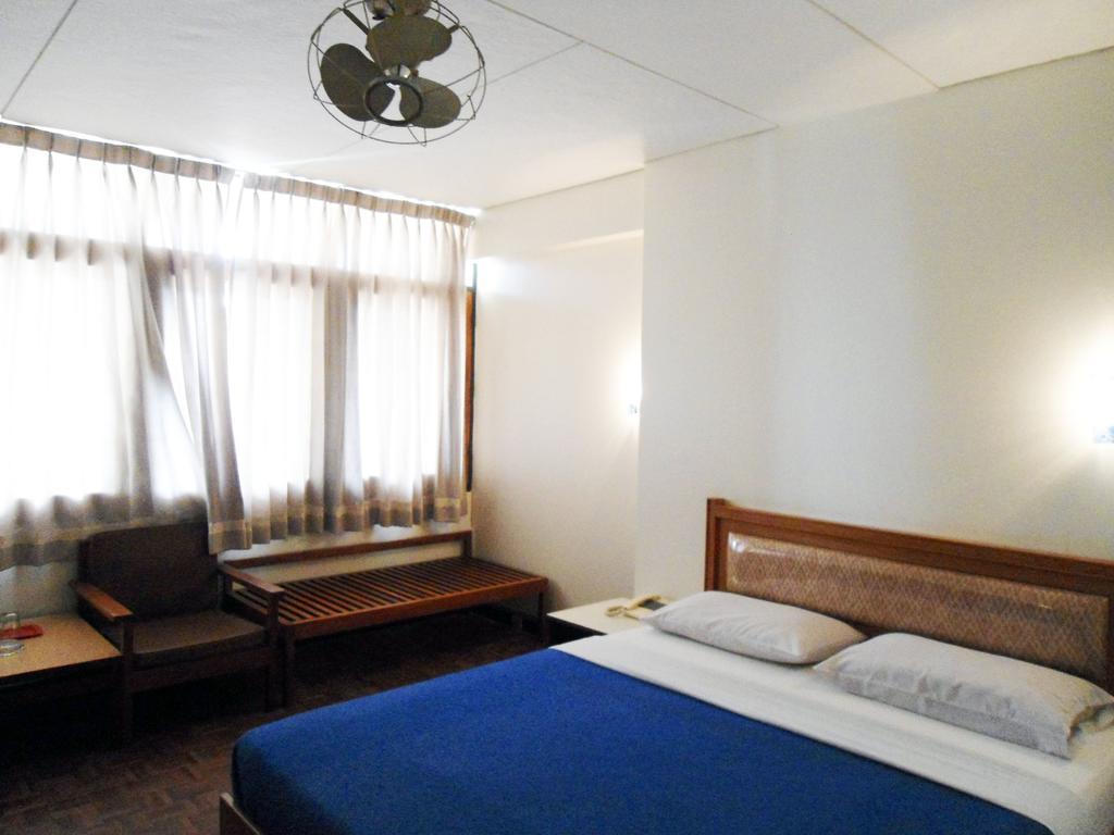 Ubon Hotel Ubon Ratchathani Buitenkant foto
