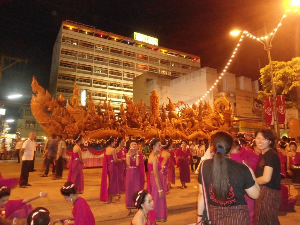 Ubon Hotel Ubon Ratchathani Buitenkant foto
